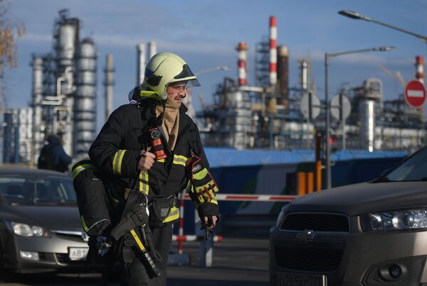 Пожар на Московском НПЗ ликвидировали - Sputnik Беларусь