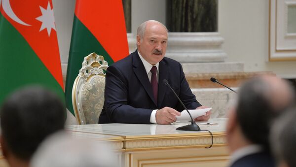 Александр Лукашенко на встрече с Ильхамом Алиевым в Минске - Sputnik Беларусь