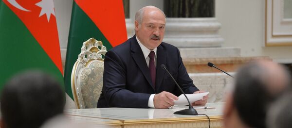 Александр Лукашенко на встрече с Ильхамом Алиевым в Минске - Sputnik Беларусь