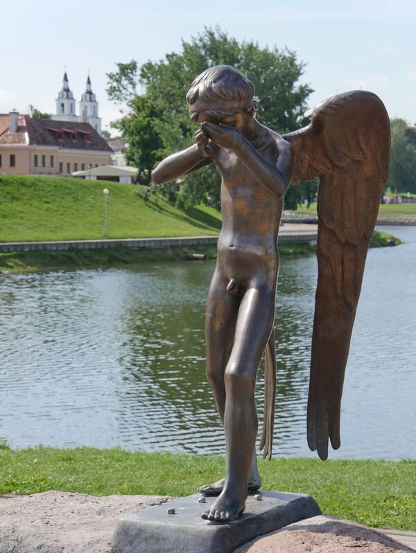 Тактильный Минск: какие скульптуры любят трогать минчане Тактильный Минск: какие скульптуры любят трогать минчане - Sputnik Беларусь