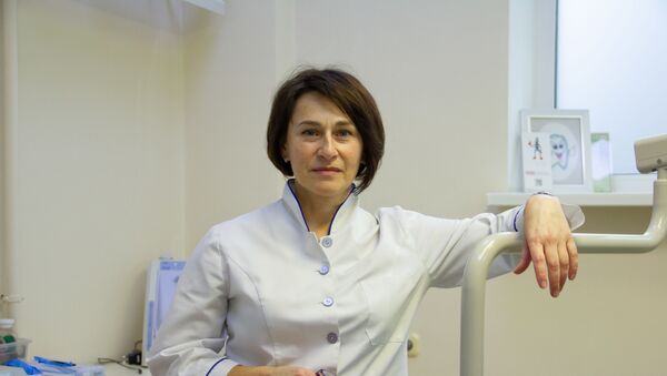 Врач-стоматолог Инесса Гарбацевич  - Sputnik Беларусь