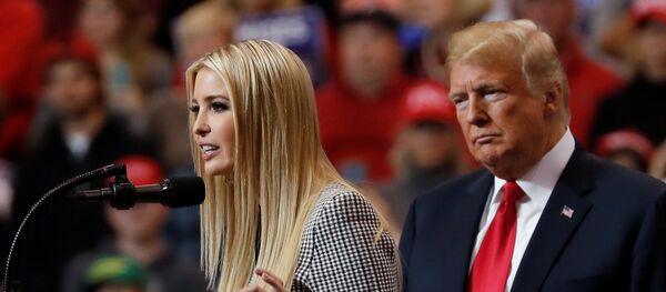 Президент США Дональд Трамп и его дочь Иванка - Sputnik Беларусь