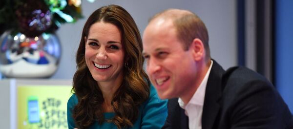 Герцогиня Кембриджская Кейт и принц Уильям во время посещения штаб-квартиры BBC в Лондоне - Sputnik Беларусь