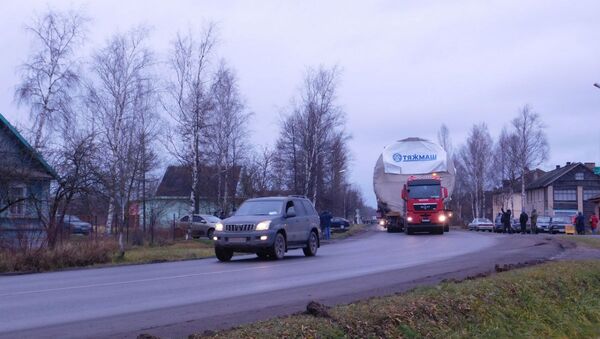Транспортный шлюз для Белорусской АЭС проехал по территории Новгородской области России - Sputnik Беларусь