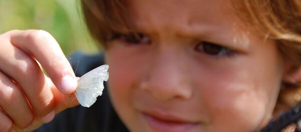 Детям с аутизмом важно создать такие условия, при которых они чувствуют себя в безопасности Детям с аутизмом важно создать такие условия, при которых они чувствуют себя в безопасности - Sputnik Беларусь