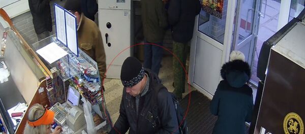 Неизвестный мужчина без причины избил 77-летнюю женщину - Sputnik Беларусь