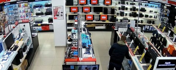 Борисовчанин целый месяц воровал телефоны из магазина бытовой техники - Sputnik Беларусь