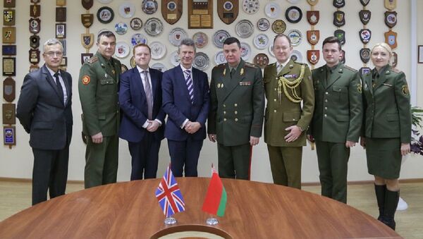Представители британской делегации от Минобороны в Минске - Sputnik Беларусь