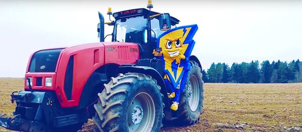 Маскот БАТЭ змяніў танк на трактар і запрасіў на матч супраць Відзі Маскот БАТЭ змяніў танк на трактар і запрасіў на матч супраць Відзі - Sputnik Беларусь