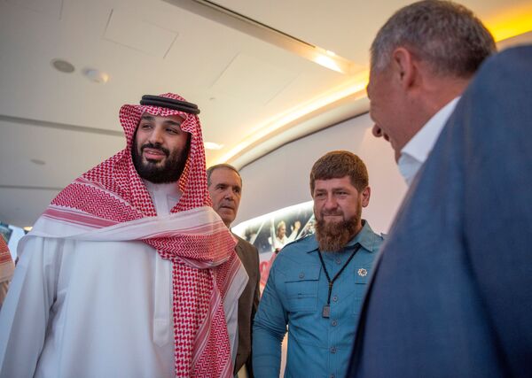 Виктор Лукашенко из VIP-ложи смотрел Гран-при Абу-Даби Виктор Лукашенко из VIP-ложи смотрел Гран-при Абу-Даби - Sputnik Беларусь