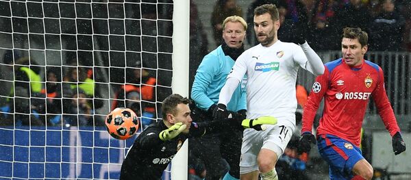 Вратарь ПФК ЦСКА Игорь Акинфеев пропускает гол - Sputnik Беларусь