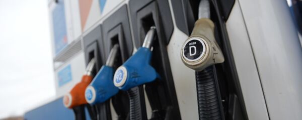 Продажа дизельного топлива, архивное фото - Sputnik Беларусь