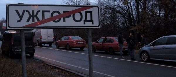 Автомобили на украино-словацкой границе  - Sputnik Беларусь