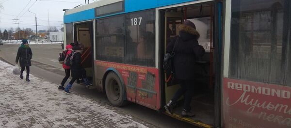 Троллейбус на остановке в Витебске - Sputnik Беларусь