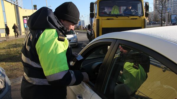 Сотрудник ГАИ, архивное фото - Sputnik Беларусь