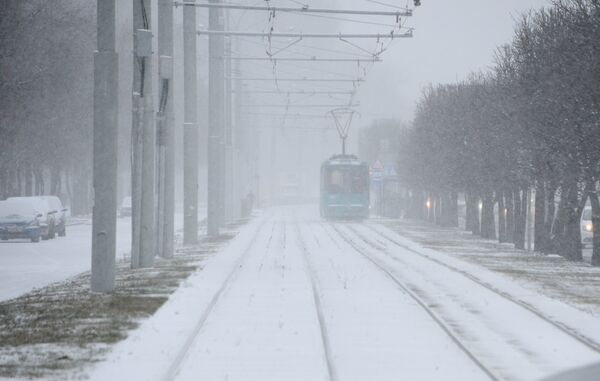 Снежный фотофакт: первый день зимы в Минске - Sputnik Беларусь