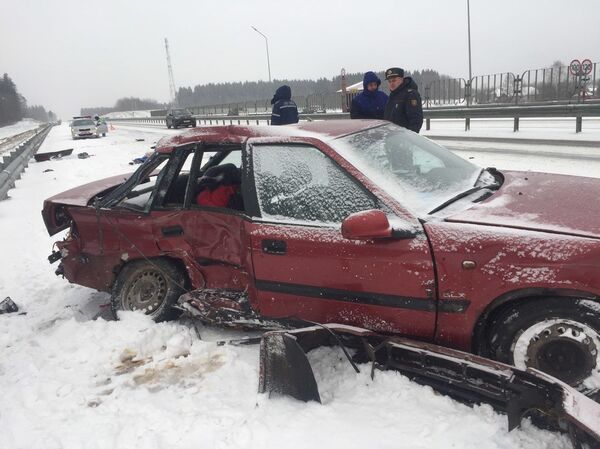 Два человека погибли в ДТП в Минском районе Два человека погибли в ДТП в Минском районе - Sputnik Беларусь