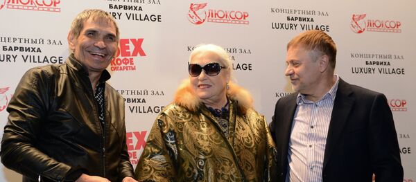 Продюсер Бари Алибасов, актриса Лидия Федосеева-Шукшина - Sputnik Беларусь