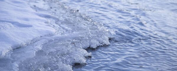 Лед на реке, архивное фото Лед на реке, архивное фото - Sputnik Беларусь