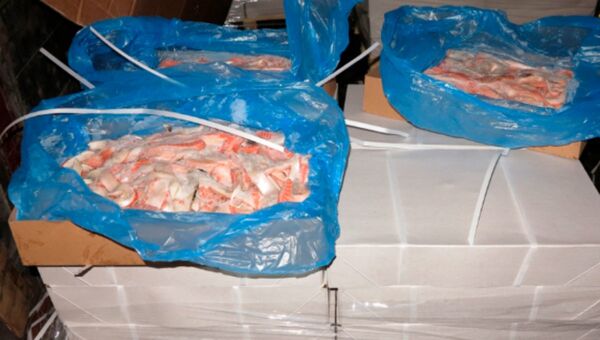 Двадцать тонн лосося пытались ввезти из Беларуси в Россию под видом плитки - Sputnik Беларусь