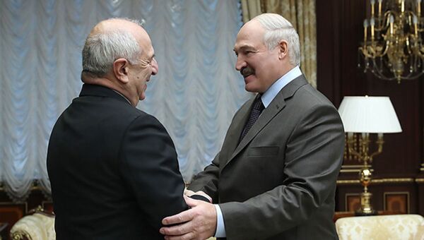 Встреча президента Беларуси Александра Лукашенко с послом Грузии Валерием Кварацхелией - Sputnik Беларусь