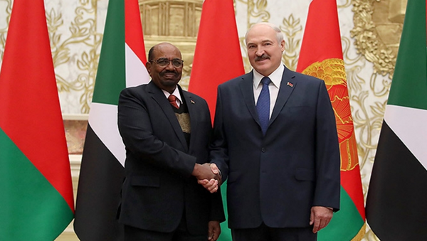 Встреча президентов Беларуси и Судана Александра Лукашенко и Омара Хасана Ахмеда аль-Башира - Sputnik Беларусь