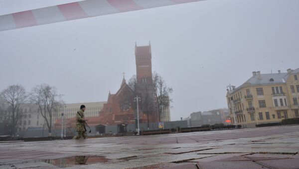 Минчан эвакуируют из торгового центра Столица, который расположен под площадью Независимости   - Sputnik Беларусь