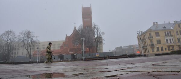 Минчан эвакуируют из торгового центра Столица, который расположен под площадью Независимости   - Sputnik Беларусь