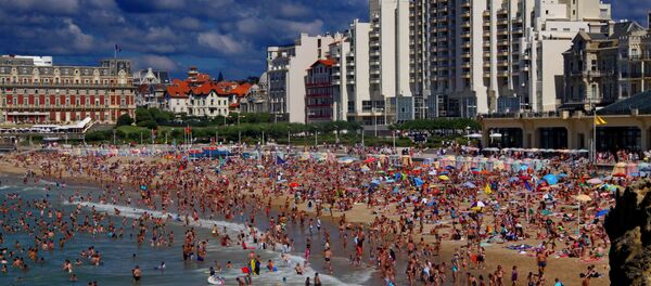 Пляж в Биаррице - Sputnik Беларусь