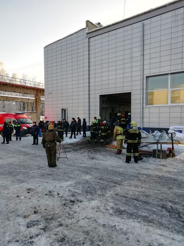 Крыша завода обрушилась в подмосковном Дзержинском: есть погибшие - Sputnik Беларусь