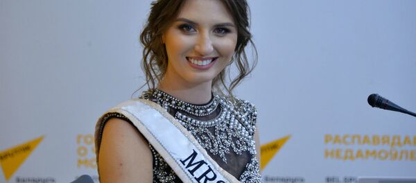 Обладательница титула  Mrs. Belarus Globe 2018 Ксения Анапреенко - Sputnik Беларусь