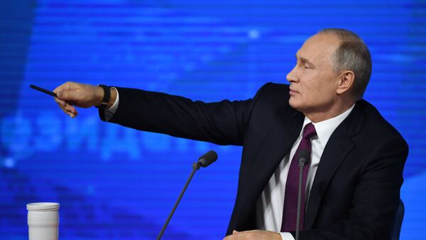 Президент РФ Владимир Путин на встрече с журналистами - Sputnik Беларусь