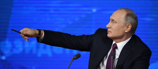 Президент РФ Владимир Путин на встрече с журналистами - Sputnik Беларусь