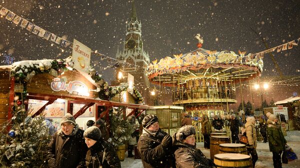 Небо в звездах: фантастическое преображение Москвы на Новый год - Sputnik Беларусь