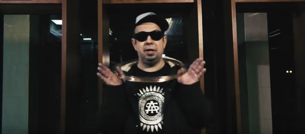 Видеофакт: МТЗ бросил вызов Little Big и шоу вДудь - Sputnik Беларусь