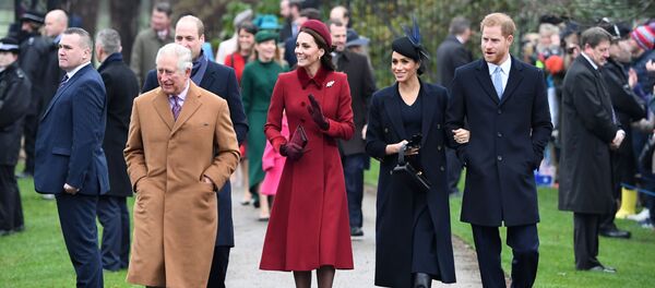 Королевская семья Сандрингеме на рождественской службе - Sputnik Беларусь