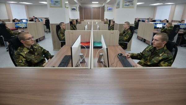 Служащие IT-роты, архивное фото - Sputnik Беларусь