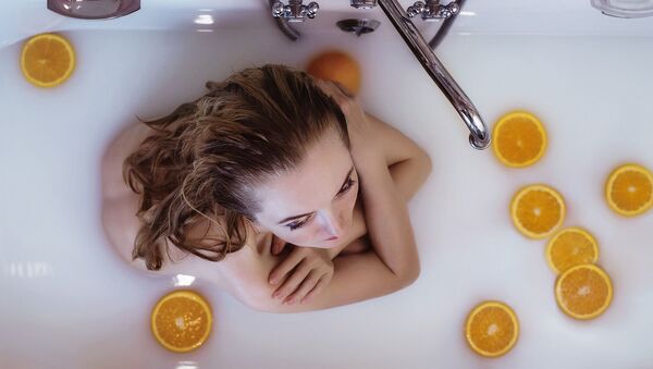 Для профилактики отеков отлично помогает ванна - Sputnik Беларусь