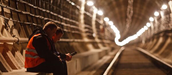 Рабочие в тоннеле - Sputnik Беларусь