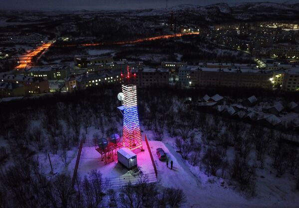 Передающая башня Ура в поселке Видяево Мурманской области - Sputnik Беларусь