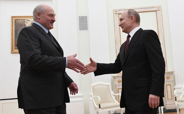 Встреча Путина и Лукашенко: братские объятия и три часа за закрытыми дверями - Sputnik Беларусь