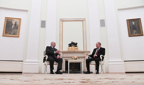 Встреча Путина и Лукашенко: братские объятия и три часа за закрытыми дверями - Sputnik Беларусь