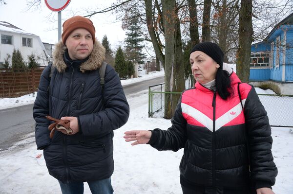 Везу мандарины, хочу в душ. Как фуры снова застряли у склада в Заславле - Sputnik Беларусь