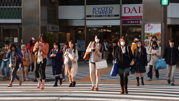 Жители города Киото на пешеходном переходе - Sputnik Беларусь