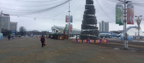 Мінск прачынаецца пасля навагодняй ночы - смецце ўжо прыбралі - Sputnik Беларусь