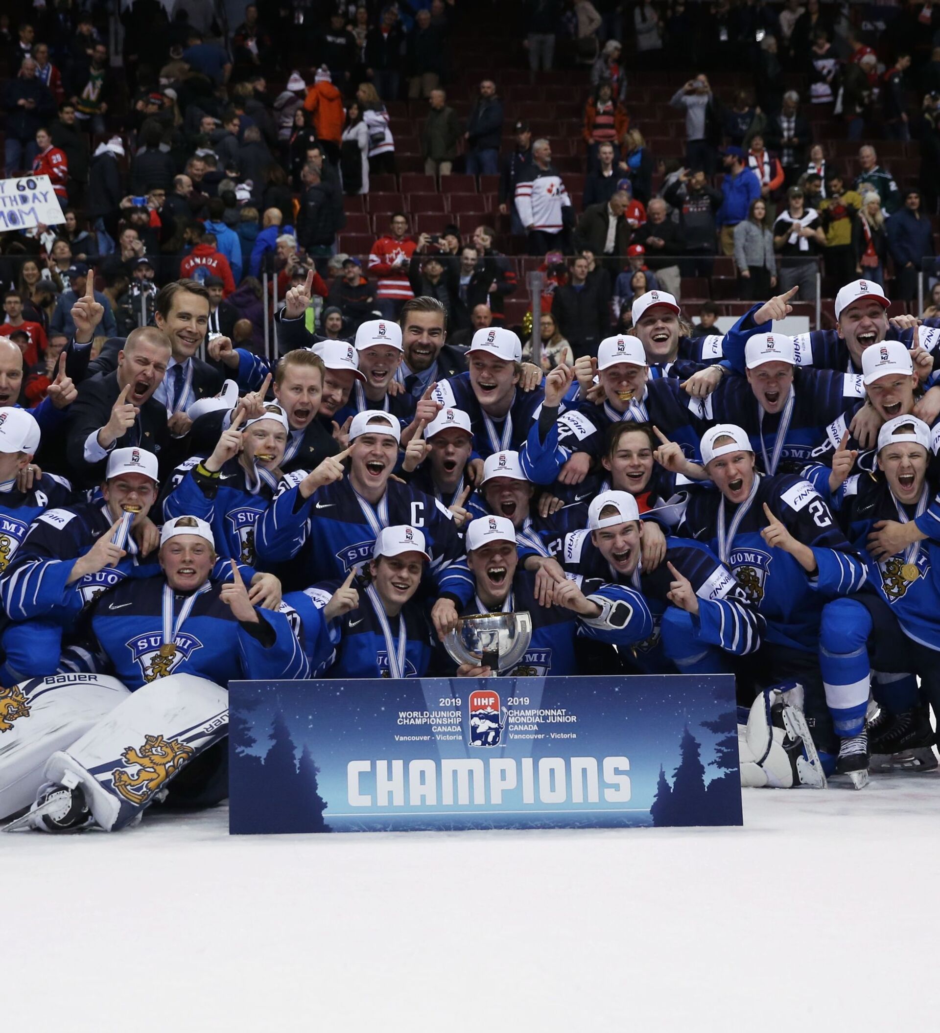 Сколько раз становилась чемпионом сборная команда финляндии. Хоккейная команда Финляндии фото.