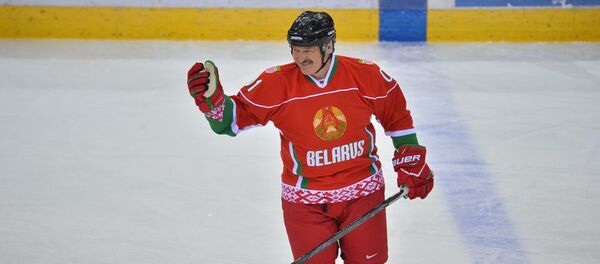 Прэзідэнт Беларусі Аляксандр Лукашэнка на Калядным турніры - Sputnik Беларусь