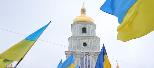 Украинские флаги на Софийской площади в Киеве - Sputnik Беларусь