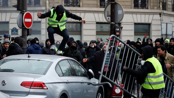 Акции протеста в Париже - Sputnik Беларусь