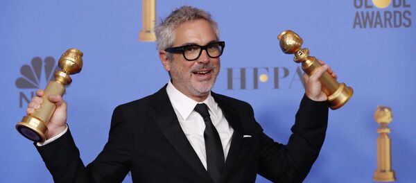 Режиссер Альфонсо Куарон на премии Золотой глобус - Sputnik Беларусь